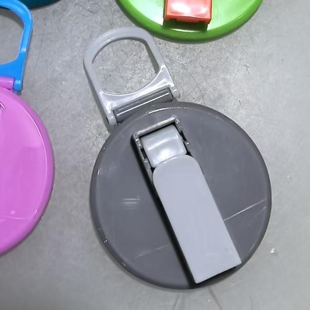 Silicone Soda Can Straw Lid – Reusable Drinking Tool